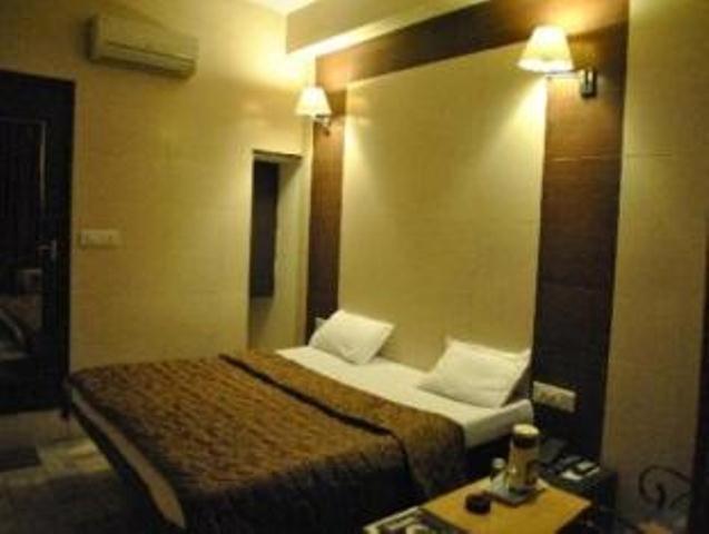 Hotel Golden Deluxe Dzsaipur Kültér fotó