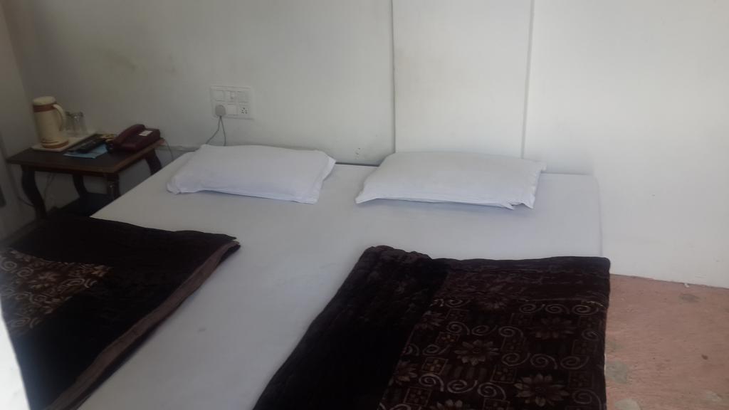 Hotel Golden Deluxe Dzsaipur Kültér fotó