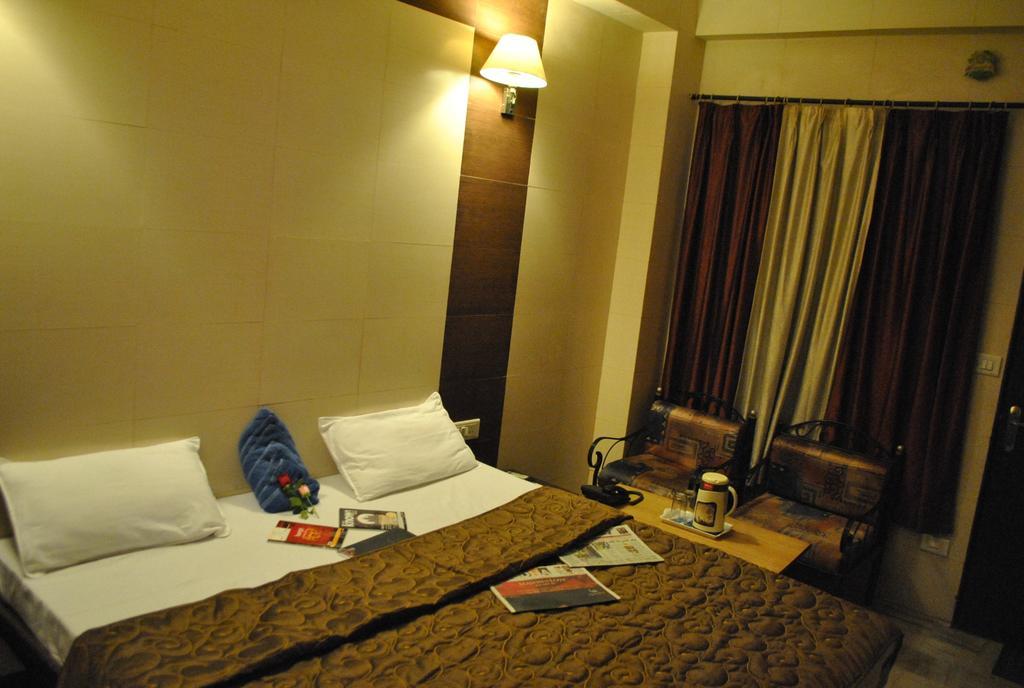 Hotel Golden Deluxe Dzsaipur Kültér fotó