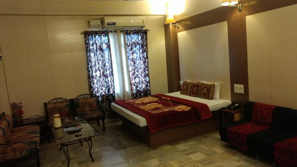 Hotel Golden Deluxe Dzsaipur Kültér fotó